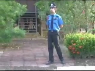 Pleasant siguri oficer
